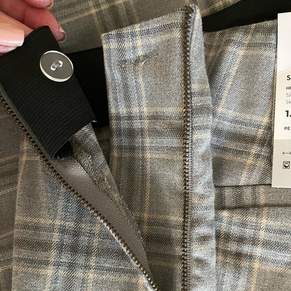 Nine West Gray Plaid High Rise Side Zip Elastic Waist Crop Career Pant 14P - Picture 6 of 6
